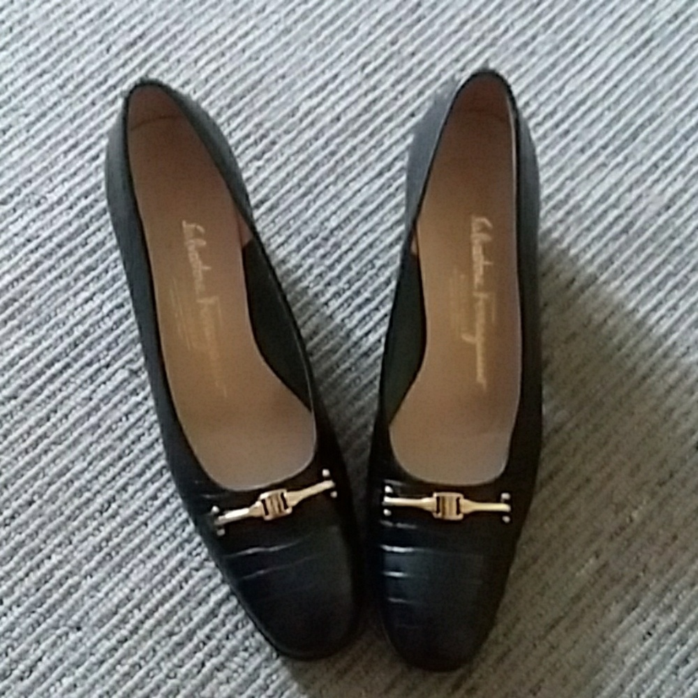 Black 2"in block heel shoes